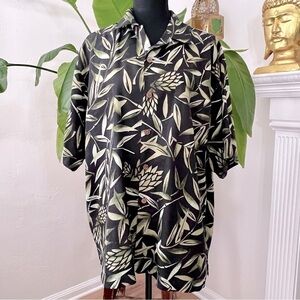 Vintage Tommy Bahama Silk Tropical Leaves Short Sleeve Hawaiian Shirt